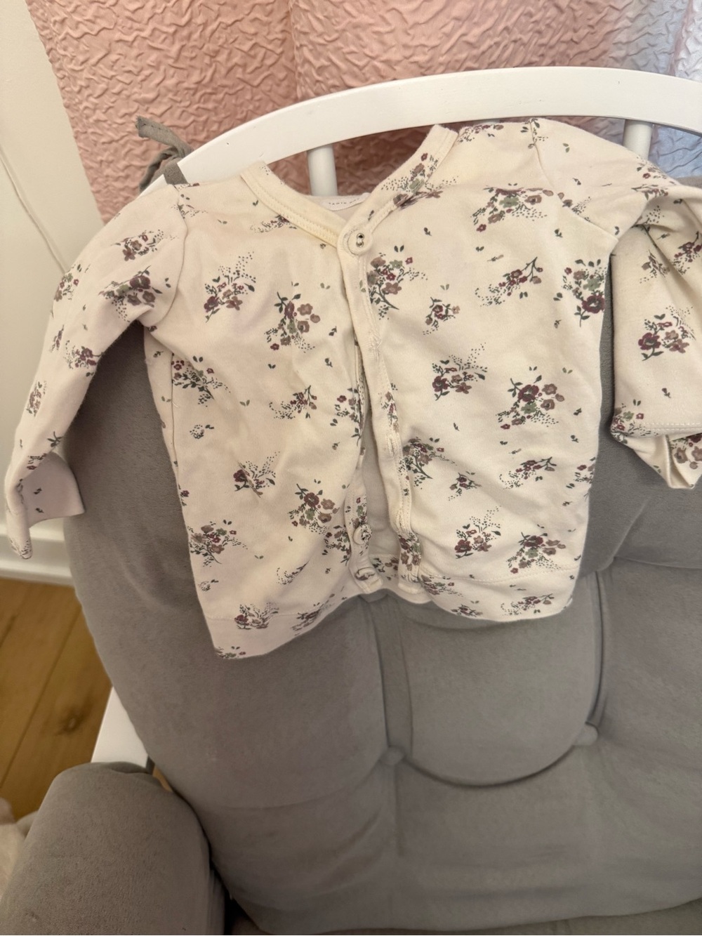 Jamie Kay Cream Floral Button-Front Long Sleeve Top